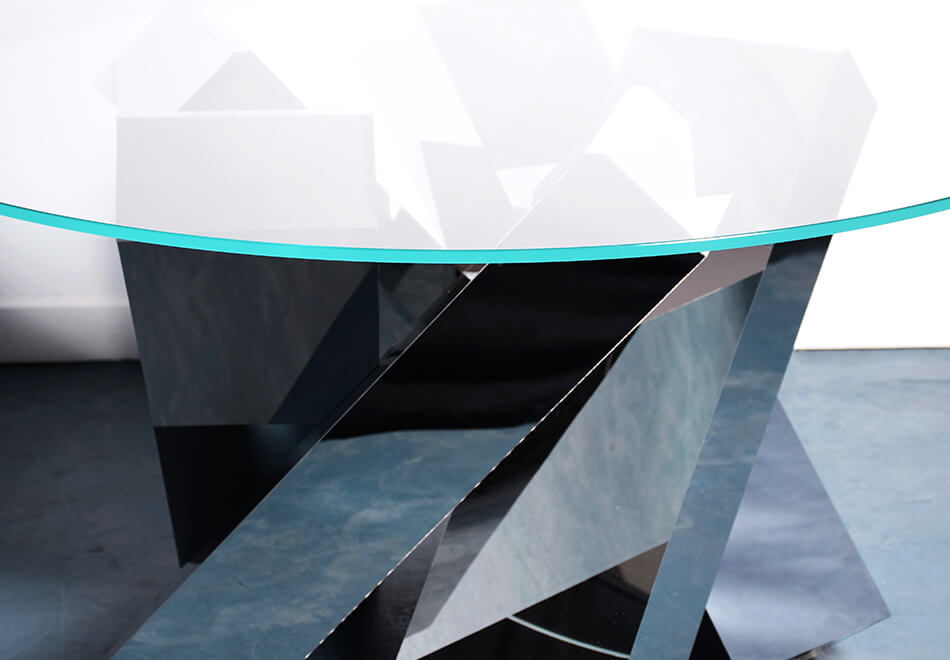 Megalith Table Round Edition 2016