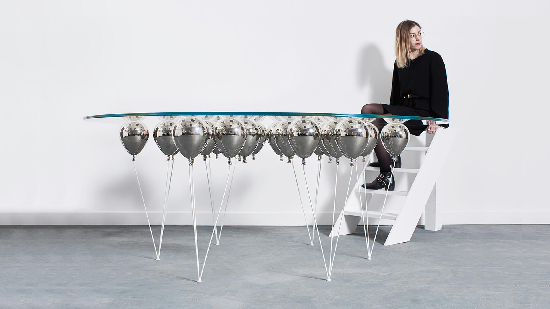 Balloon Dining Round Carousel 03test 1