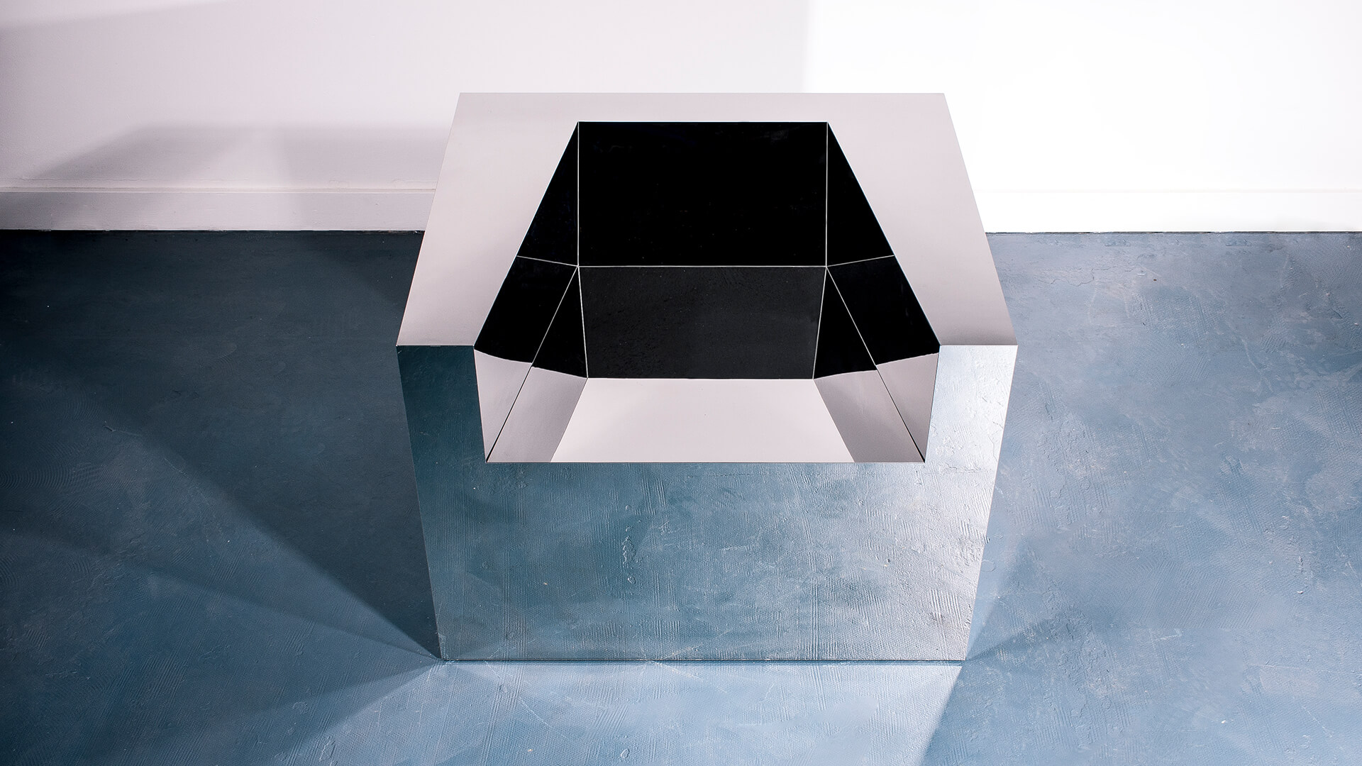 Mirror chair landing page 05